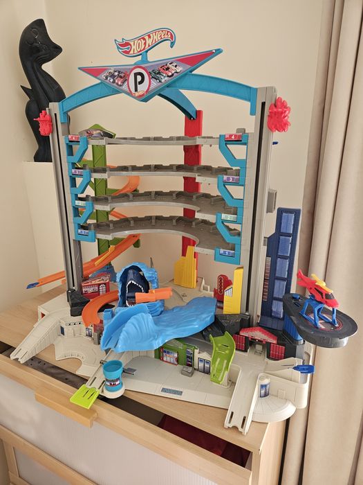 Mega garaż HotWheels