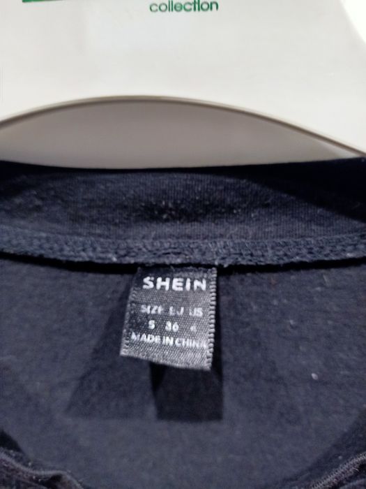T-shirt czarny ze wzorem