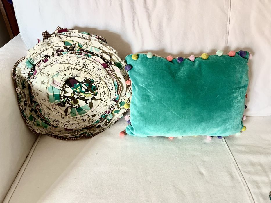 2 Capas de Almofada + Enchimento + Oferta de 1. Da Zara Home
