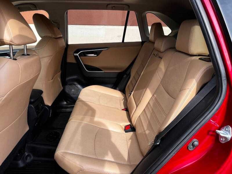 2019 Toyota RAV4 Hybrid Limited