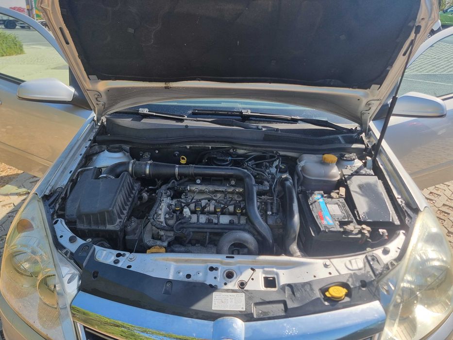 Opel Astra CDTI 1.3 gasóleo para partes ou reparação