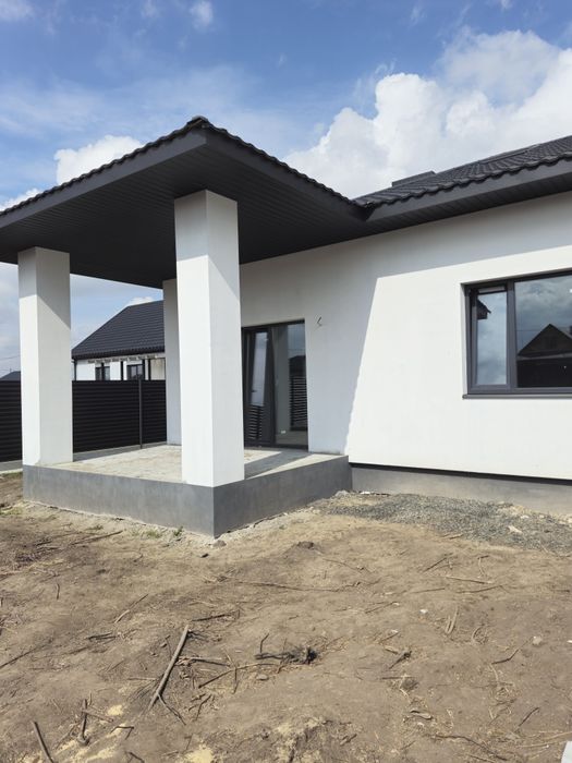 Будинок, дуплекс під чистовий ремонт із всіма комунікаціями