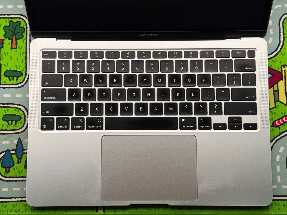 MacBook Air M1 8GB RAM, 512GB pamięci