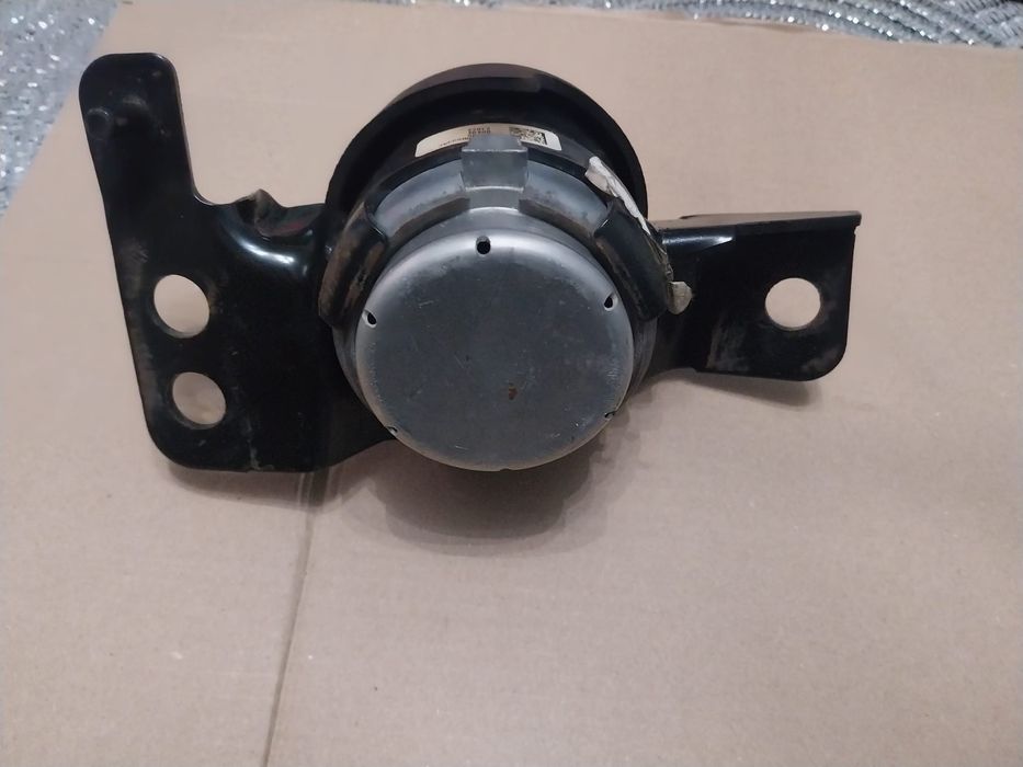 Poduszka silnika pod silnik jeep wrangler jl 2023r