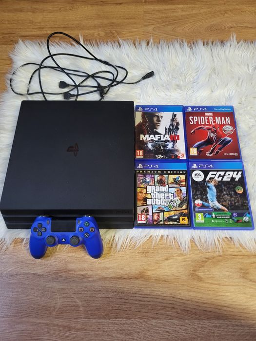 Konsola Ps4 Pro 1Tb dysk model CUH-7216b