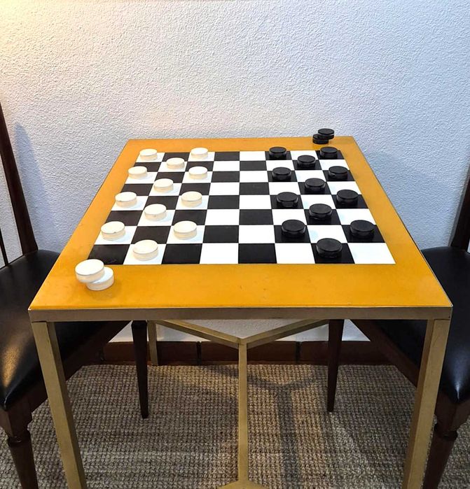 Mesa de Jogo / Mesa de Apoio / Damas / Latão / Lazer