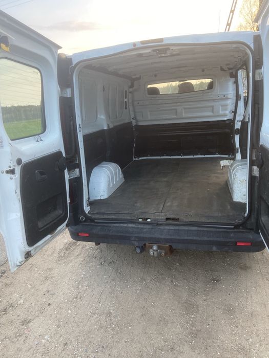 Opel vivaro.