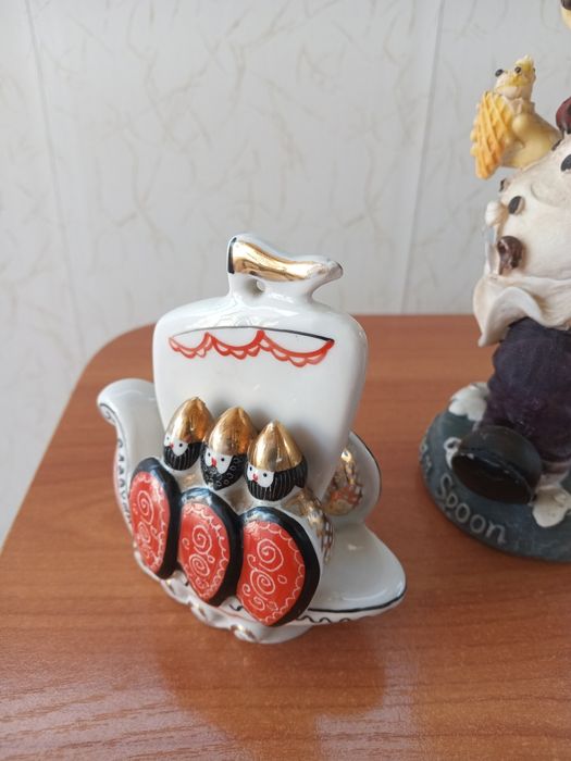 Продам   Статуетку