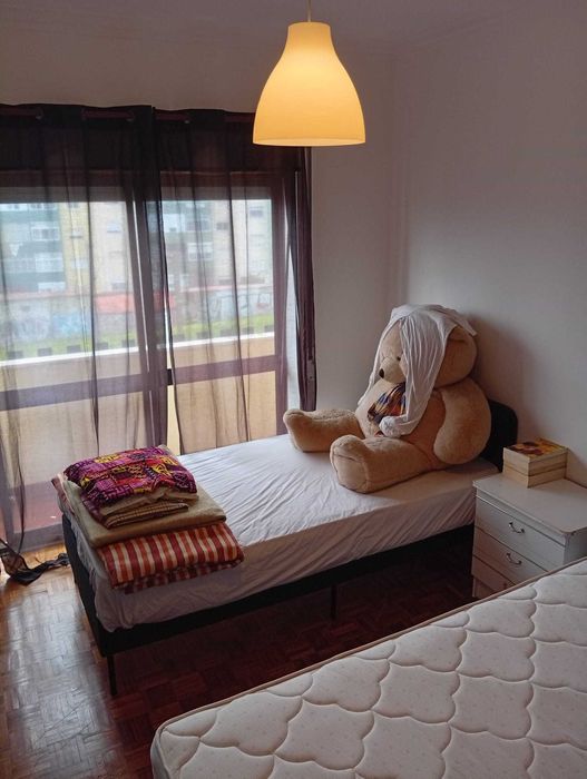 Arrenda-se quarto pra partilha ou Air BnB.