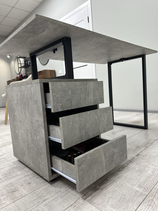 Манікюрний стіл / стіл для манікюру