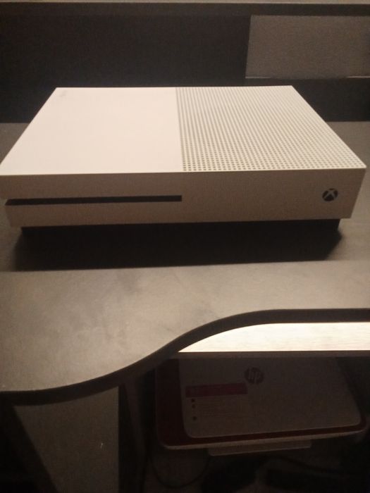 Xbox one pouco usada