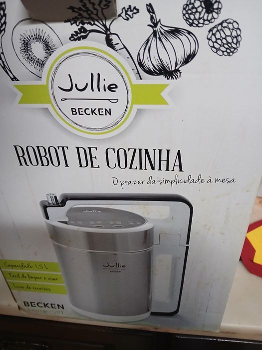 Jullie Máquina  de fazer  sopas como nova.