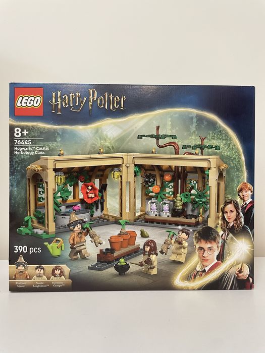 Конструктор LEGO Harry Potter Замок Гогвортс: урок гербології 76445 лего  гаррі потер
