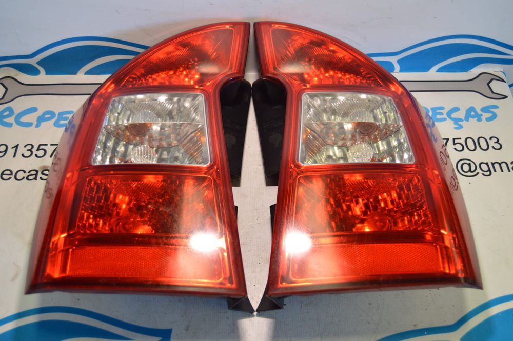 FAROLIM FAROLINS TRASEIRO TRÁS ORIGINAL 924011D0 92401 1D0 KIA CARENS