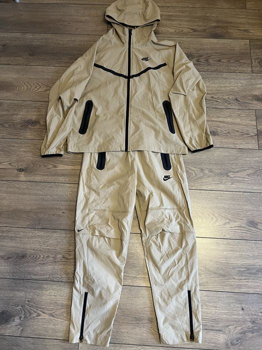 Нейлоновий костюм Nike tech fleece