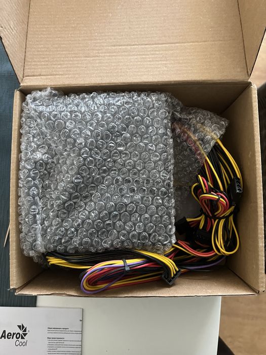 Fonte aerocool 650W - Pouco uso