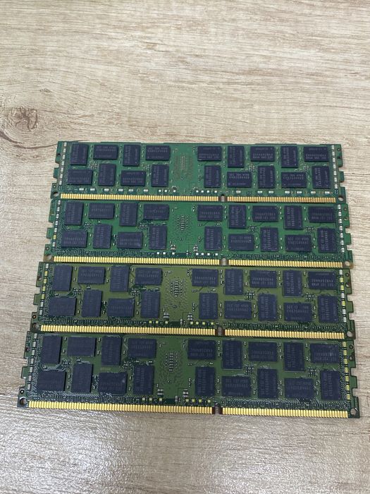 Samsung 8 GB DDR3 2Rx4 PC3L-10600R