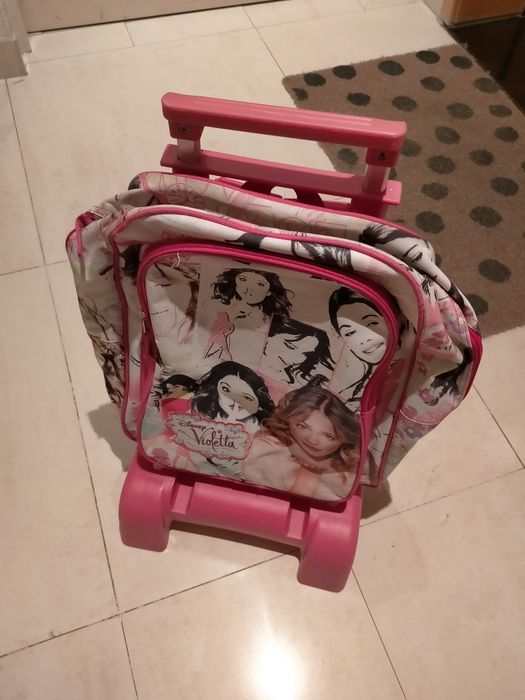 Mochila Violeta da Disney relativamente nova