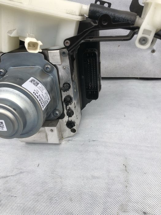 Polestar 2 гідравлічний блок abs циліндр тормозний в наявності