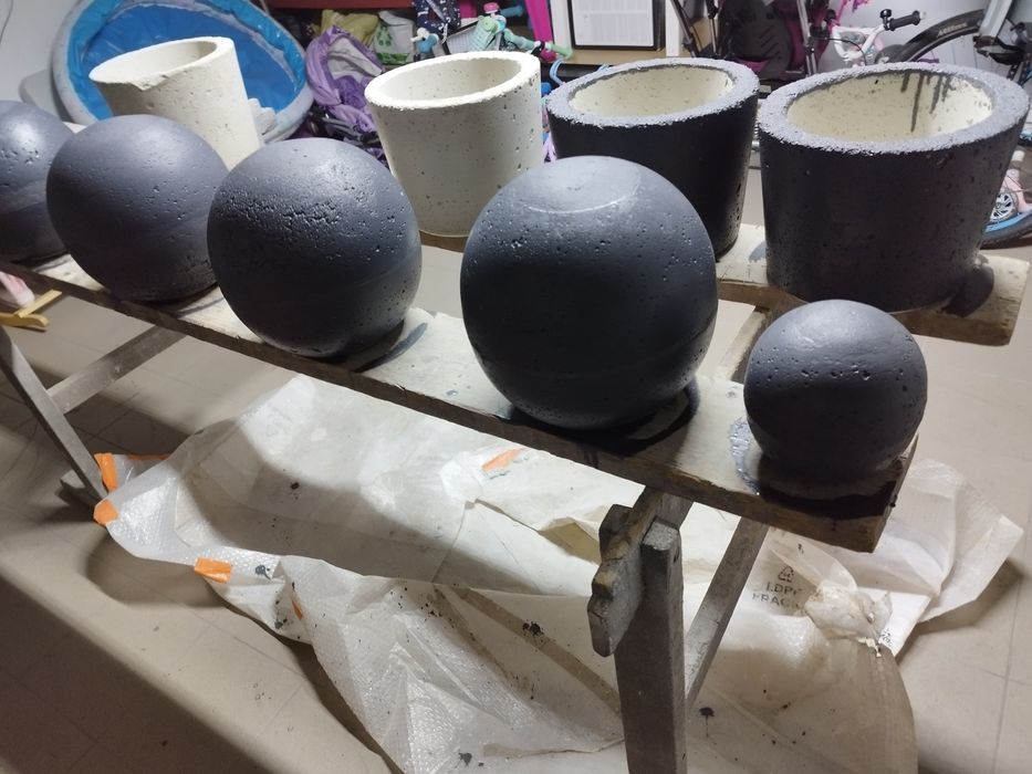 Kule ozdobne betonowe  do ogrodu lub na taras