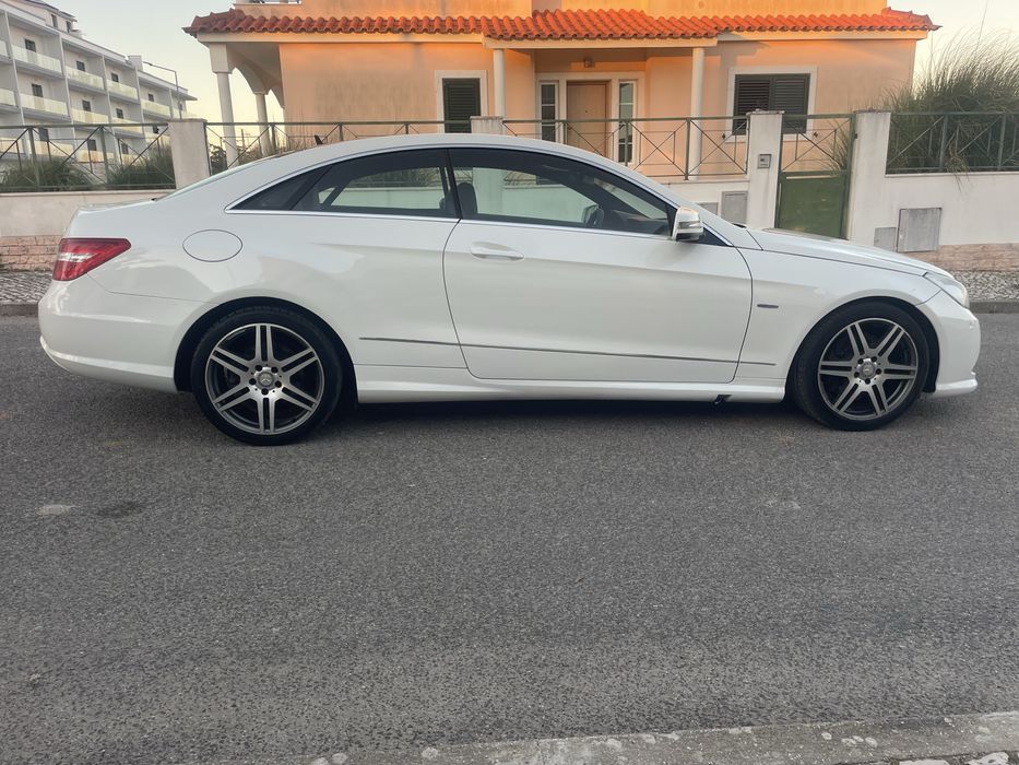 Mercedes-Bens E250cdi Coupe AMG Cx Automatica