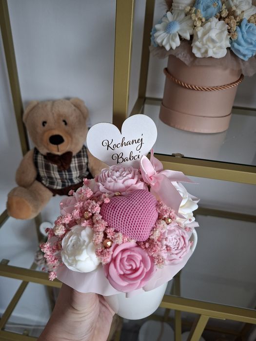 Bukiet w kubku dzien babci i dziadka prezent