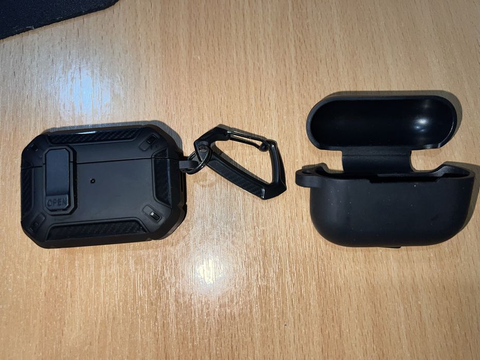 AirPods Pro 2 - Зарядний кейс, аксесуари