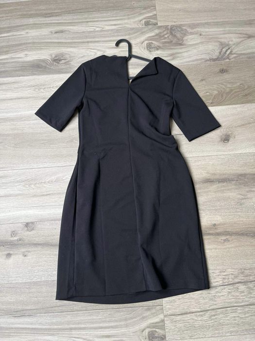 Czarna,elegancka sukienka Reserved