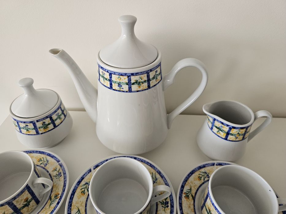 15-Piece Tea Set423597231907153922
