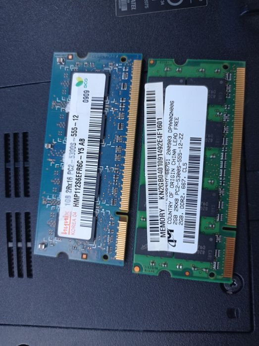 Laptop Acer Emachines E725 uszkodzony w cenie zasilacza