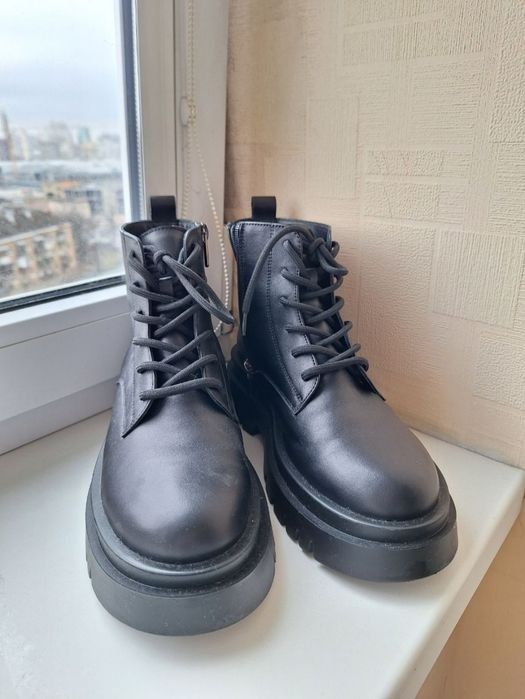 Продам женские кожаные зимние ботинки, жіночі шкіряні зимові черевики