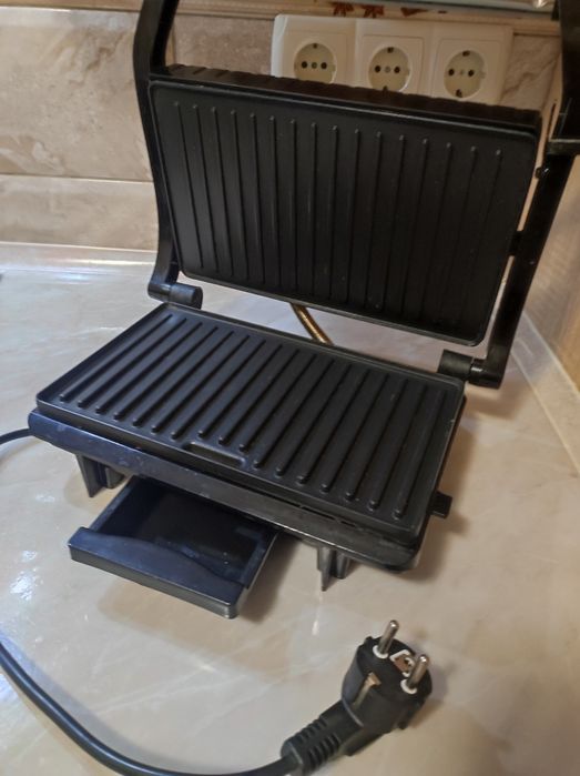 Продам гриль б/у