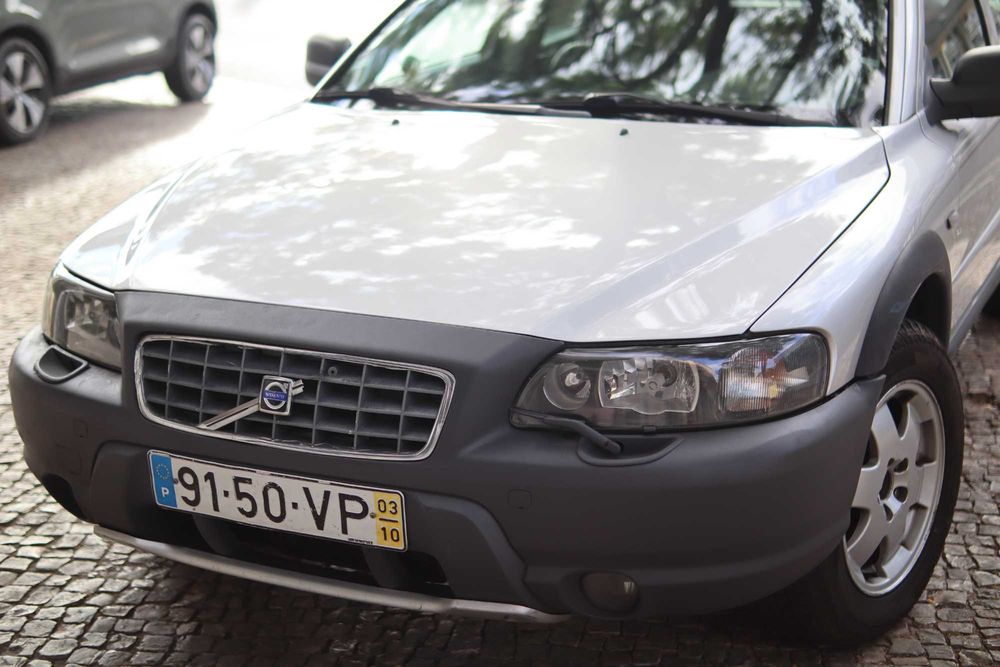 Volvo XC70 D5 AWD – 492.427 km – Bom Estado