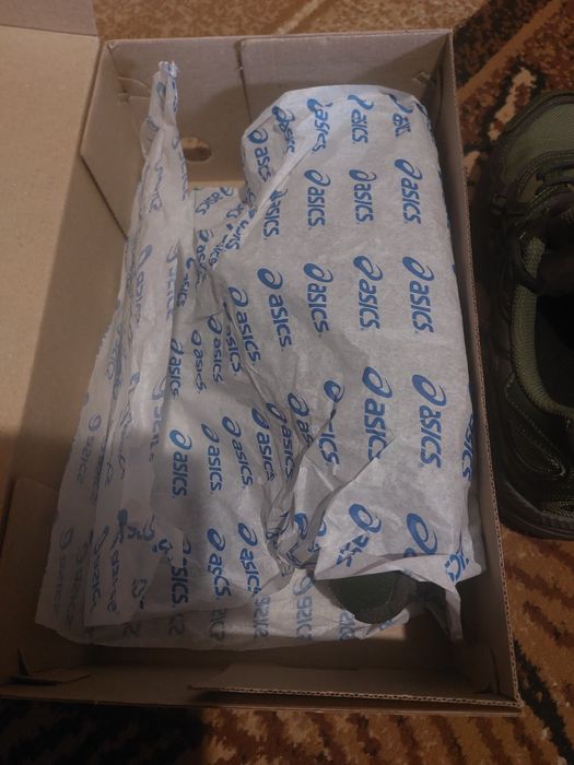 Кросівки шкіряні