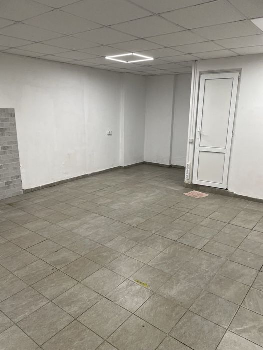 Нежитлове приміщення фасад вул. Квітова