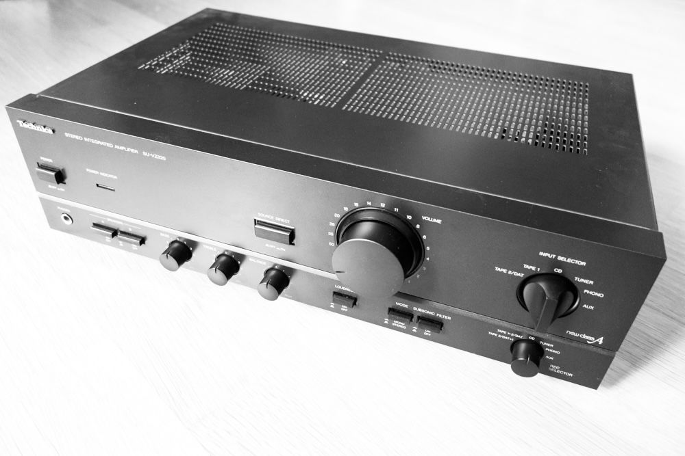 Amplificador Tecnhnics Su vz 320 175W