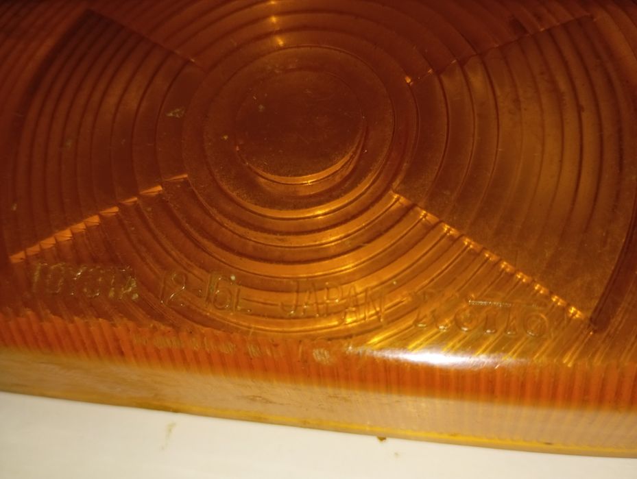 Vidro farolim Toyota Ke20