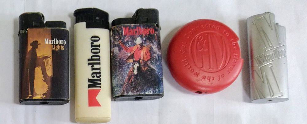 Isqueiros e capas SG, Português Suave, Malboro e outros