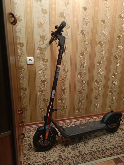 Продаю електросамокат