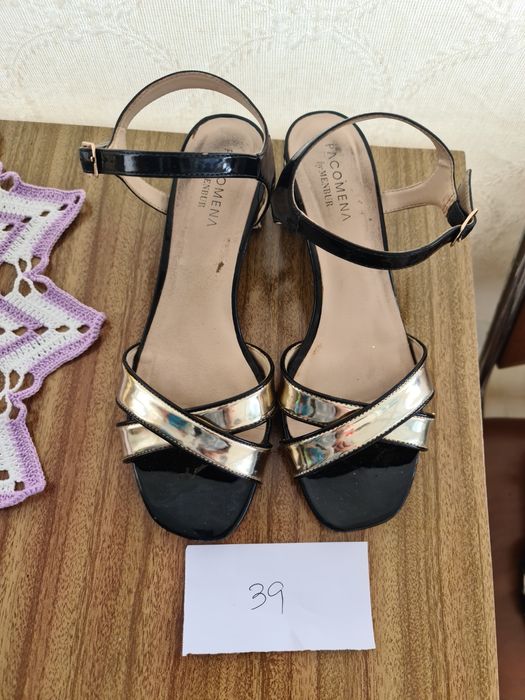 Sandálias de senhora