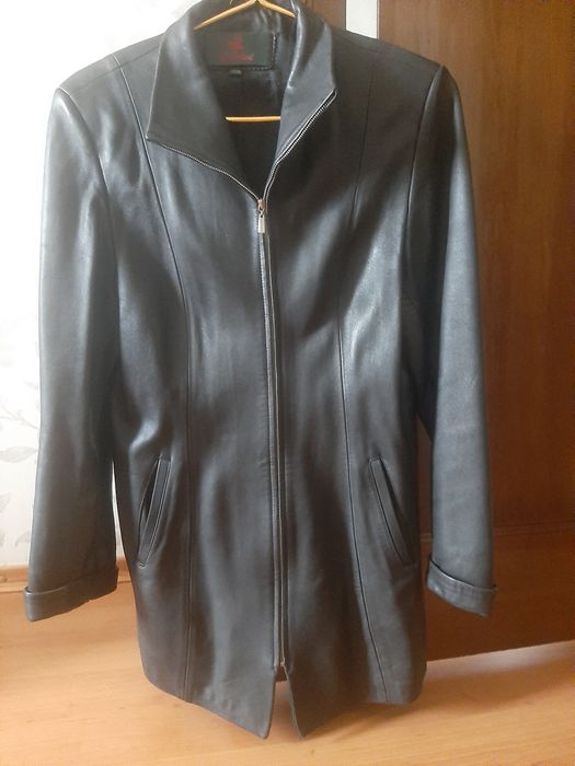 Продам женский кожанный пиджак