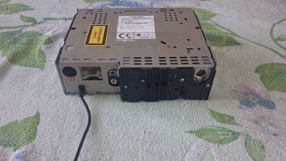 Alpine MDM-7741R без передней крышки
