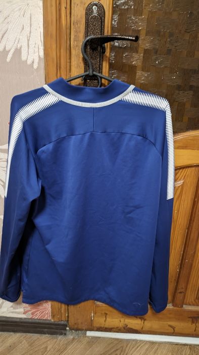 Продам мужскую кофту челси