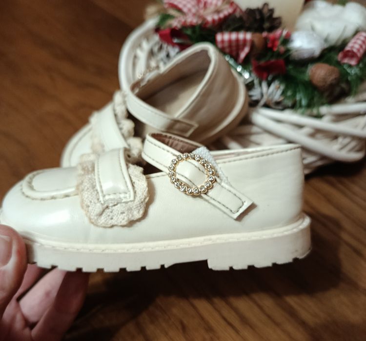 Туфлі для дівчинки