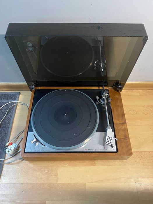 Gramofon Lenco L75