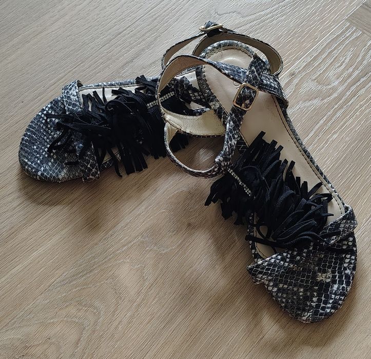 Buty sandały sandałki damskie z falbankami 38