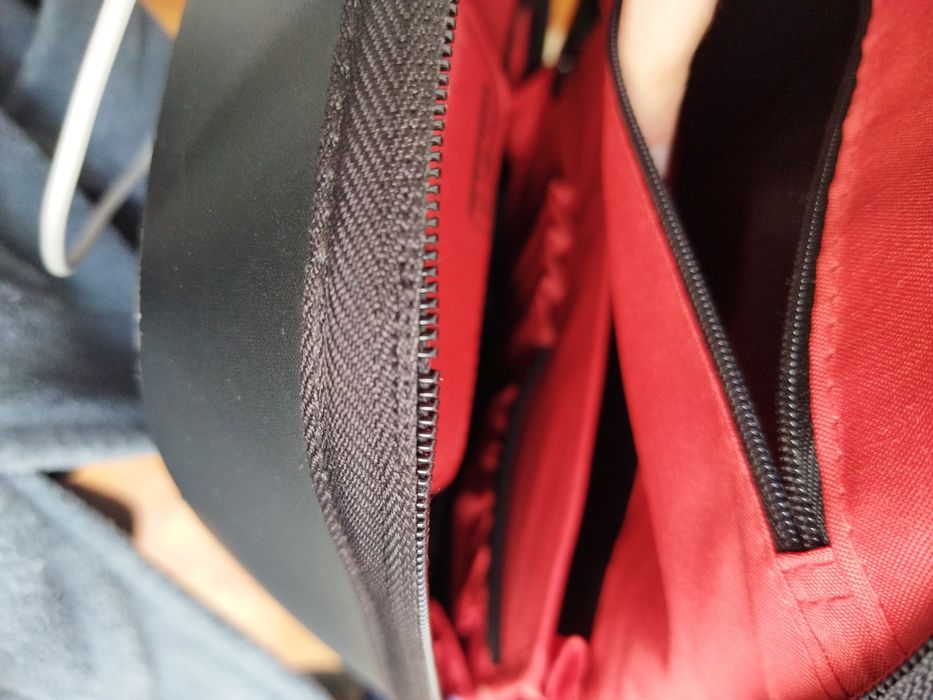 Mochila p/ portátil Logitech Kinetik