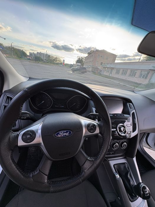 Ford Focus 2012 VIN WF0KXXGCBKCC21674 фото оголошення 6 з 8