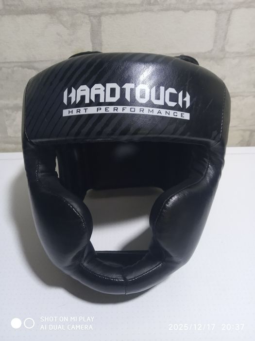 Продам защитный шлем для единоборств Хард–тоуч.