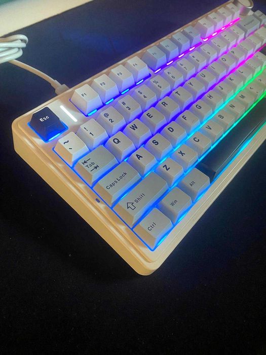 Teclado mecânico AULA F75